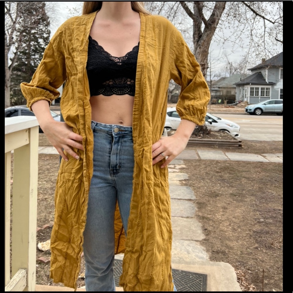 Mustard Gold Shawl Uniqlo Size Small